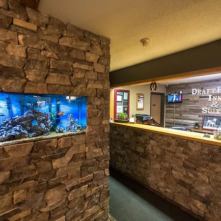 Draft Horse Inn And Suites
